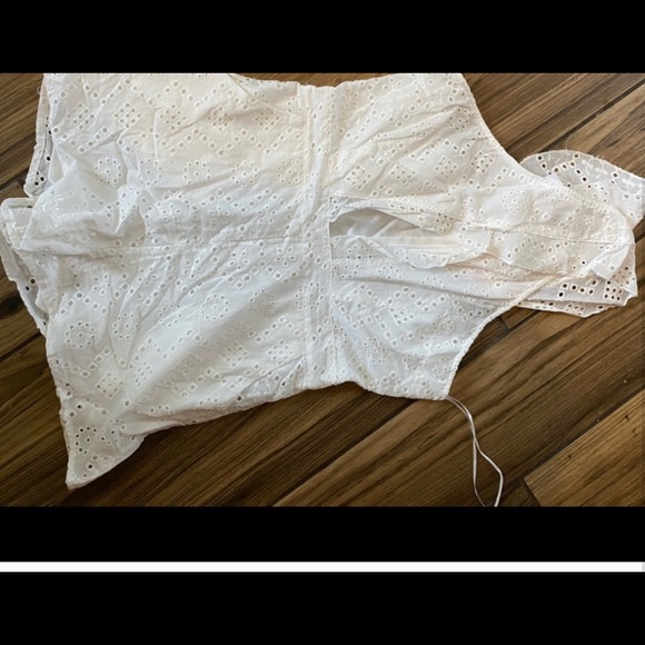 White eyelet romper - Picture 2 of 2